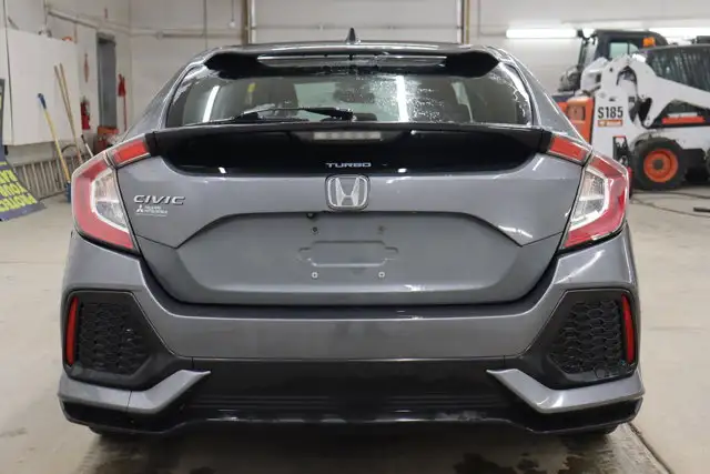 2018 Honda Civic Hatchback LX in Cars & Trucks in Saskatoon - Image 8