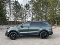 This Kia Sorento has a dependable Turbo Gas 4cyl 2.5L engine powering this Automatic transmission. P... (image 9)