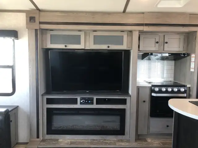 2020 Keystone RV Outback 328RL in Travel Trailers & Campers in St. Albert - Image 12