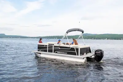 The price shown is the MAP (minimum advertised price) for the BASE model Vectra 19 L with 60hp Mercu...