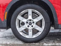 *Sunroof, Heated Seats, Climate Control, Remote Start, Lane Keep Assist!* More than a quirky crossov... (image 3)