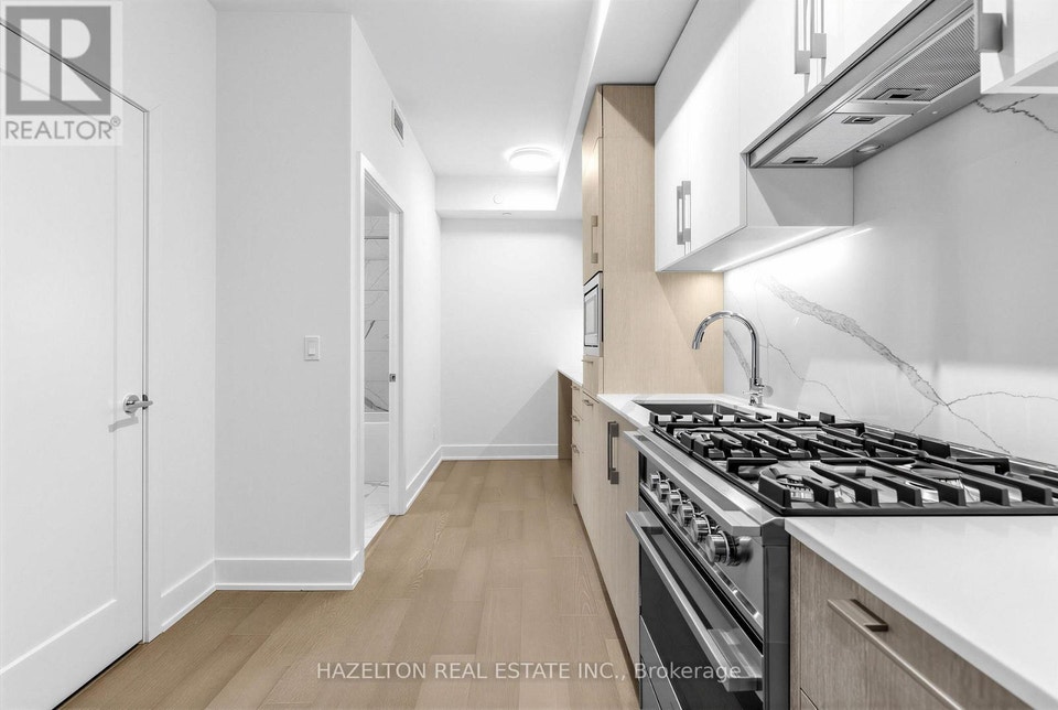 606 - 8 MANOR ROAD W Toronto (Yonge-Eglinton), Ontario 5