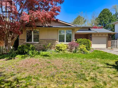 Welcome to summer living at its finest! This 4-level back-split offers 3 spacious bedrooms and 2 ful...