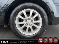 2018 Chevrolet Sonic LT Experience the Chevrolet Sonic LT with only 123199 km on the odometer. Finis... (image 6)