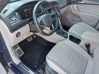 R Line Package Leather Interior Digital Cockpit Apple Carplay Android Auto Panoramic Sunroof 360 Vie... (image 8)