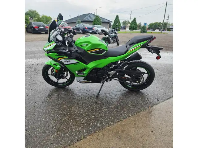 2025 Kawasaki Ninja 500 SE KRT Edition in Street, Cruisers & Choppers in Brantford - Image 9