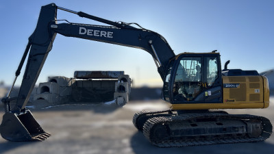 2021 John Deere 200G Excavator