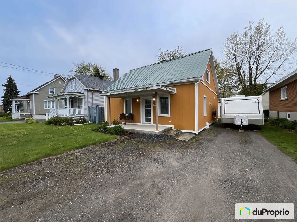 $369,900 - 2 Storey for sale in St-Dominique — photo 1