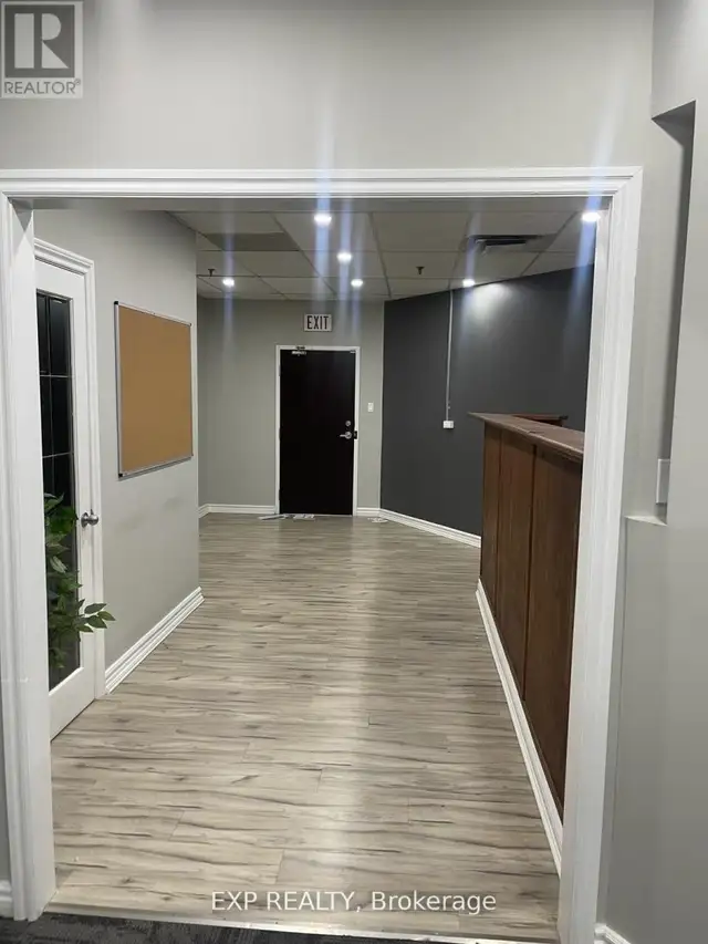 17 - 4370 STEELES AVENUE Vaughan (Steeles West Industrial), Onta in Commercial & Office Space for Rent in Markham / York Region - Image 3