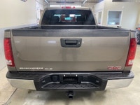 0 Accident, Strong Service History, Clean Western B.C. Unit CW Autoking 5.3 Vortec V/8, Auto O/D, 4x... (image 3)