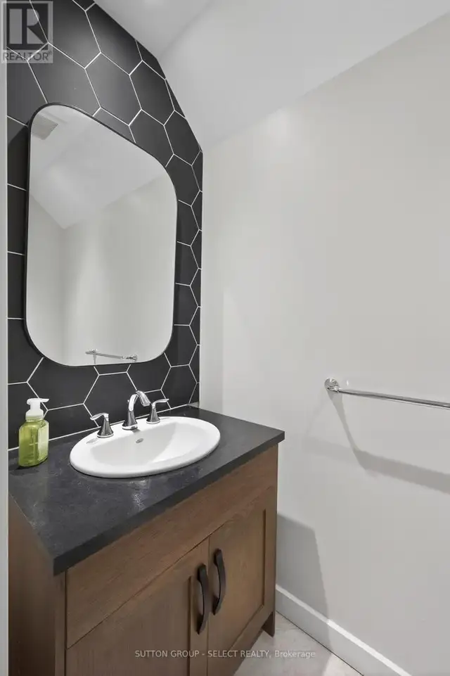 404417 UNION ROAD South-West Oxford, Ontario in Houses for Sale in Woodstock - Image 28