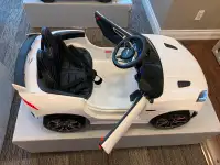 Kids Jaguar F Type 12V Bluetooth Cars with Rubber Wheels. IN BOX