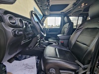 Only 37,242 Kilometers! This Jeep Wrangler Unlimited Sahara 4x4 delivers a Regular Unleaded V-6 3.6... (image 9)