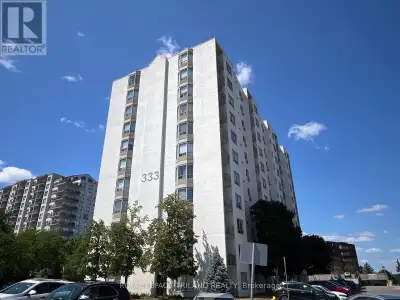 Welcome to easy living in a top-notch location! Situated right on main transit lines and just minute...
