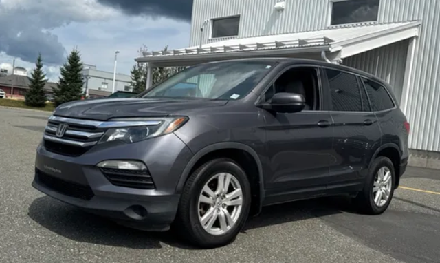 2016 Honda Pilot (8 PASSENGERS - AWD 4x4 - 160,000 KM)