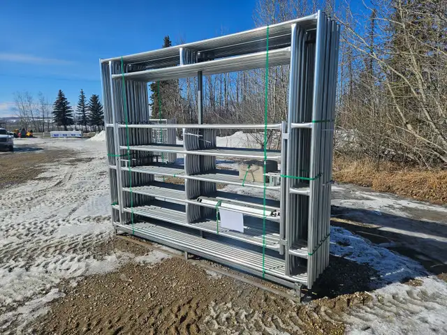 (14) 10 Ft Frame Gates in Farming Equipment in Edmonton - Image 5