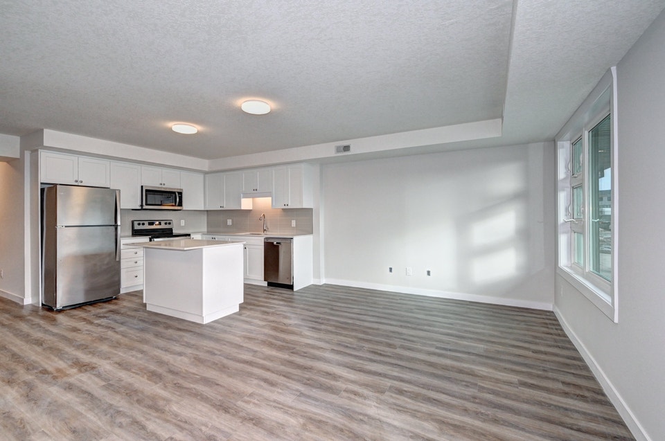 Modern 1 Storey 2 Bedroom 2 Bathroom Condo Suite for Rent at La 4