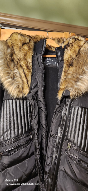 Manteau hiver femme neuf dans Femmes - Hauts et vêtements d'extérieur  à Lanaudière