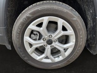 This 2025 JEEP COMPASS LATITUDE 4X4 has the following options Premium Cloth/Vinyl Bucket Seats, Remo... (image 9)