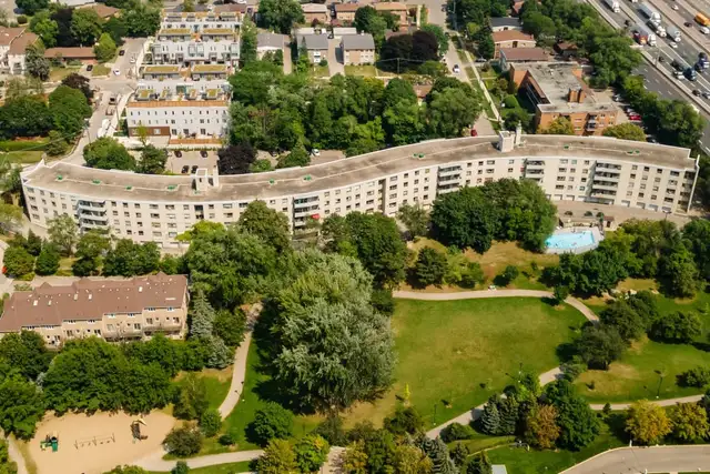 Sheppard Manor Apartments - 2 Bedroom available at 11 Dervock Cr in Long Term Rentals in Markham / York Region - Image 2