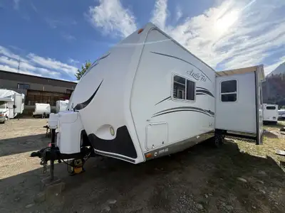Welcome to Rock Island RV Fully serviced in and out and ready for your next adventure.Please call fo...