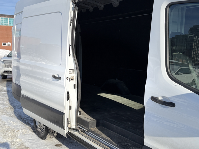 2023 Ford Transit T-250 148" EL Hi Rf 9070 GVWR AWD in Cars & Trucks in Mississauga / Peel Region - Image 15