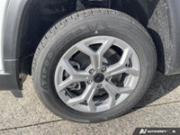 Only 23 Miles! This Jeep Compass has a dependable Intercooled Turbo Regular Unleaded I-4 2.0 L/122 e... (image 8)