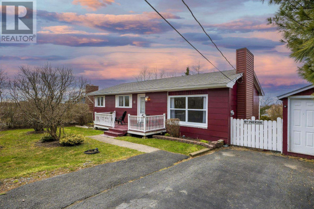 13 Cross Road Dartmouth, Nova Scotia in Houses for Sale in Dartmouth