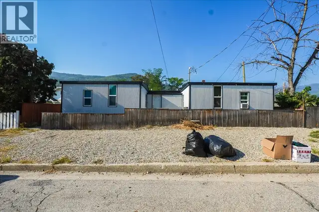 1406 FOURTH Avenue Trail, British Columbia in Houses for Sale in Nelson - Image 6