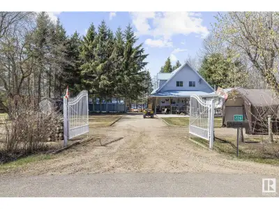 Lakefront Retreat with Guest Suite – Perfect for Full-Time Living, Airbnb, or Summer Escapes! Just 2...