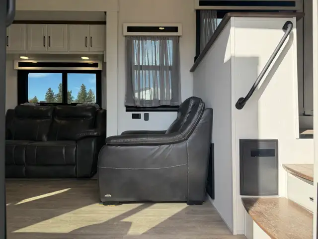 2024 Forest River RIVERSTONE 421 FK in Travel Trailers & Campers in St. Albert - Image 27