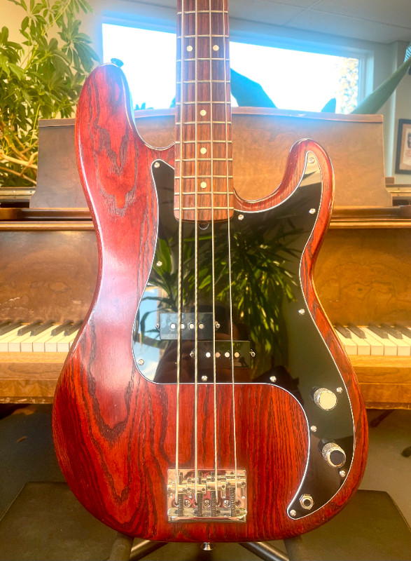Fender FSR American Standard Hand Stained Ash Precision Bass in Guitars in Calgary - Image 3