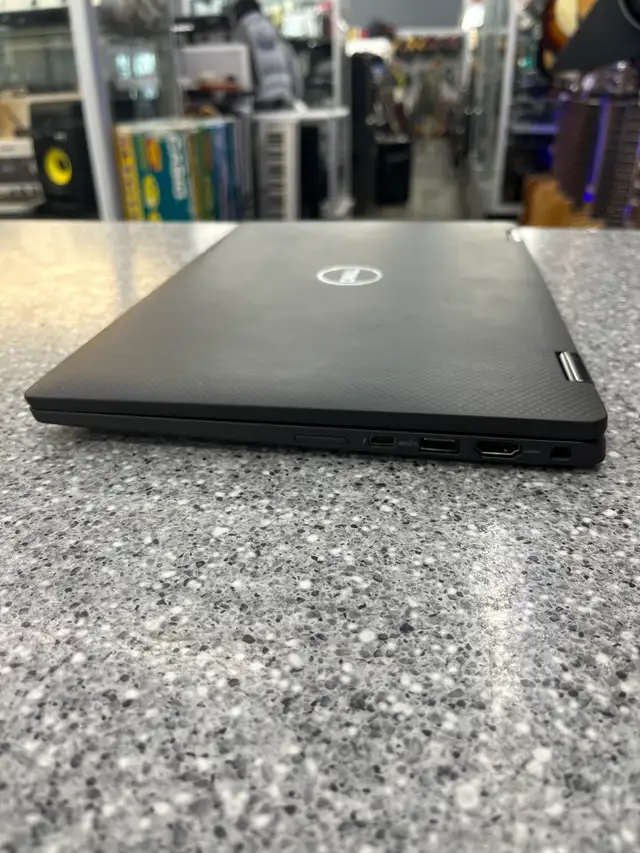 Dell Latitude 7430 2-in-1 Laptop in Laptops in City of Toronto - Image 4