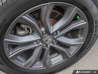 * Real Time AWD * 19-inch Shark Grey aluminum-alloy wheels, power moonroof, roof rails, LED fog ligh... (image 8)