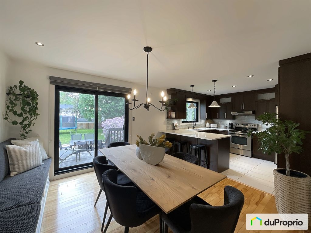 $889,000 - Split Level in L'ile-Bizard / Sainte-Geneviève — photo 1