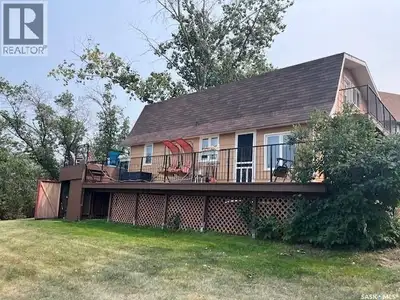 Dreaming of your own private getaway?? Make that dream a reality! Located in the Palliser Regional P...