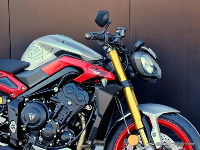 2026 Triumph Street Triple RX in Street, Cruisers & Choppers in Oshawa / Durham Region - Image 15