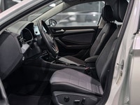The 2025 Volkswagen Jetta Comfortline marks a major mid-cycle refresh for the seventh-generation sed... (image 8)