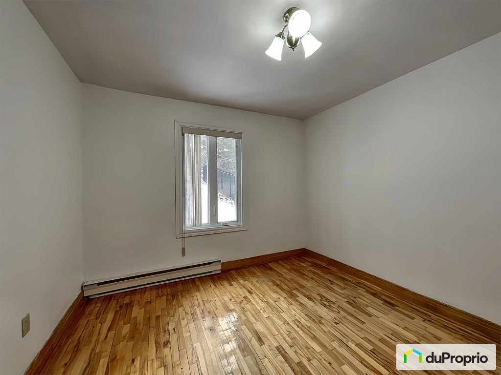 $324,999 - 2 Storey for sale in Sherbrooke (Mont-Bellevue) — photo 3