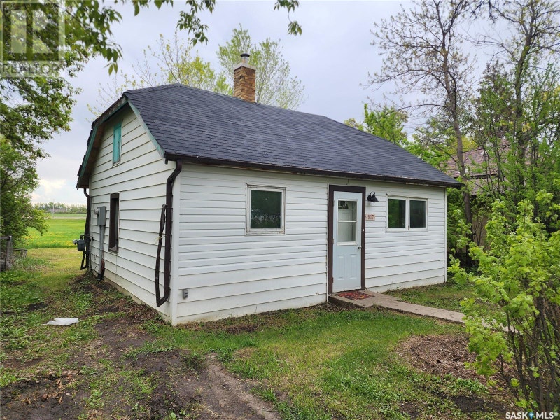 807 Francis STREET Grenfell, Saskatchewan Houses for Sale Regina