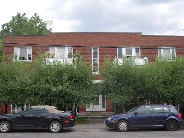 533 Churchill, 2 bedroom apartment in Westboro
