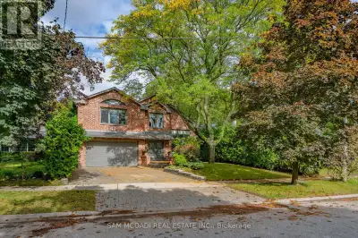 2221 GREENHURST AVENUE Mississauga (Lakeview), Ontario