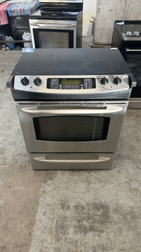 3214- Cuisinière ge inox vitrocéramique Stainless stove glasstop City of Montréal Greater Montréal Preview