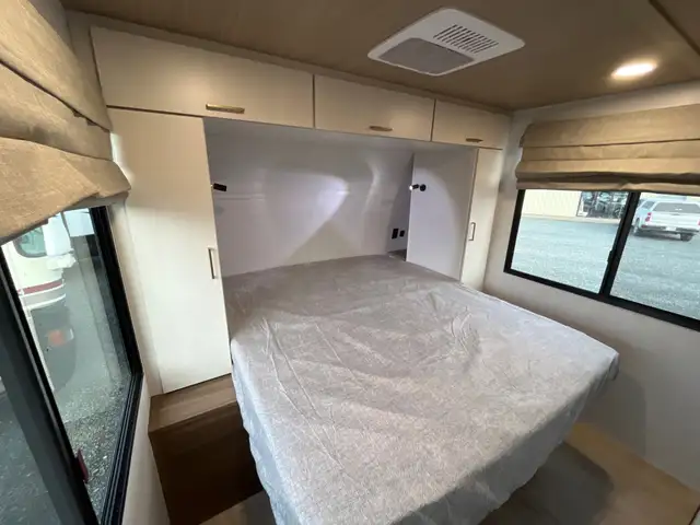 2026 Forest River VIBE EXTREME LITE in Travel Trailers & Campers in Terrace - Image 13