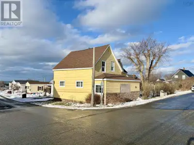 This 4-bedroom, 2-bath home offers excellent potential for a multi-room rental. The main floor featu...