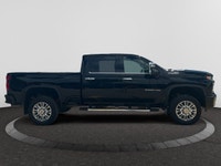Check out this vehicle's pictures, features, options and specs, and let us know if you have any ques... (image 5)
