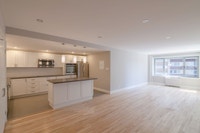 Semi-renovated Akelius two bedroom apartment for rent. Located near Doctor Penfield & De La Montagne... (image 4)