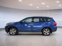 Discover the 2017 Nissan Pathfinder SL, a versatile SUV designed for families and adventurers alike.... (image 4)