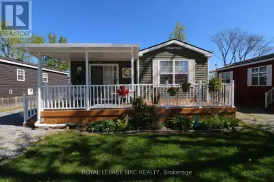 Presenting a meticulously maintained 2-bedroom, 1-bathroom Northlander cottage, ideally situated wit...