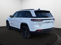 Navigation | Heated front and rear seats | Remote Start Experience the perfect harmony of premium lu... (image 3)
